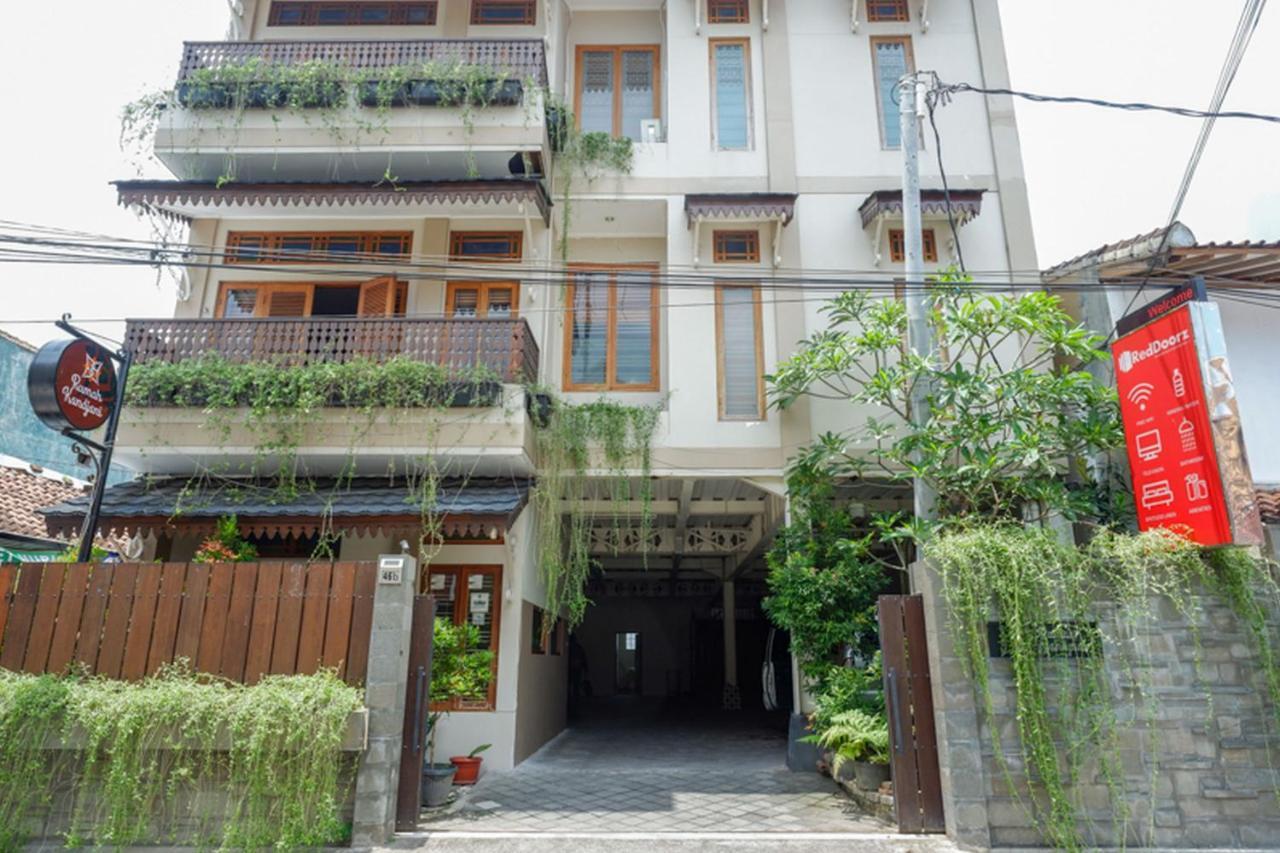 Urbanview Rumah Kandjani Yogyakarta Kejayan Exterior photo