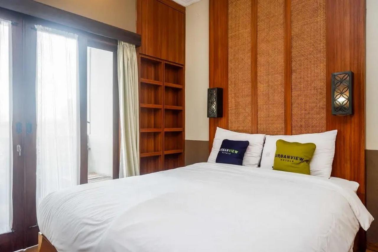 Urbanview Rumah Kandjani Yogyakarta Kejayan Exterior photo