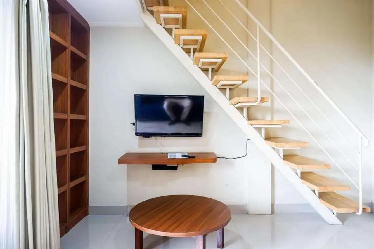 Urbanview Rumah Kandjani Yogyakarta Kejayan Exterior photo